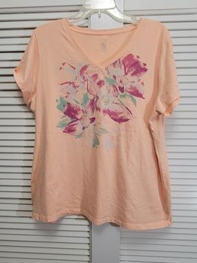 Women's Peach Floral V-Neck Tee with Pink & Mint Accents